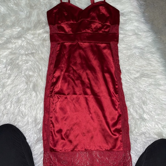 Dress - Picture 3 of 5